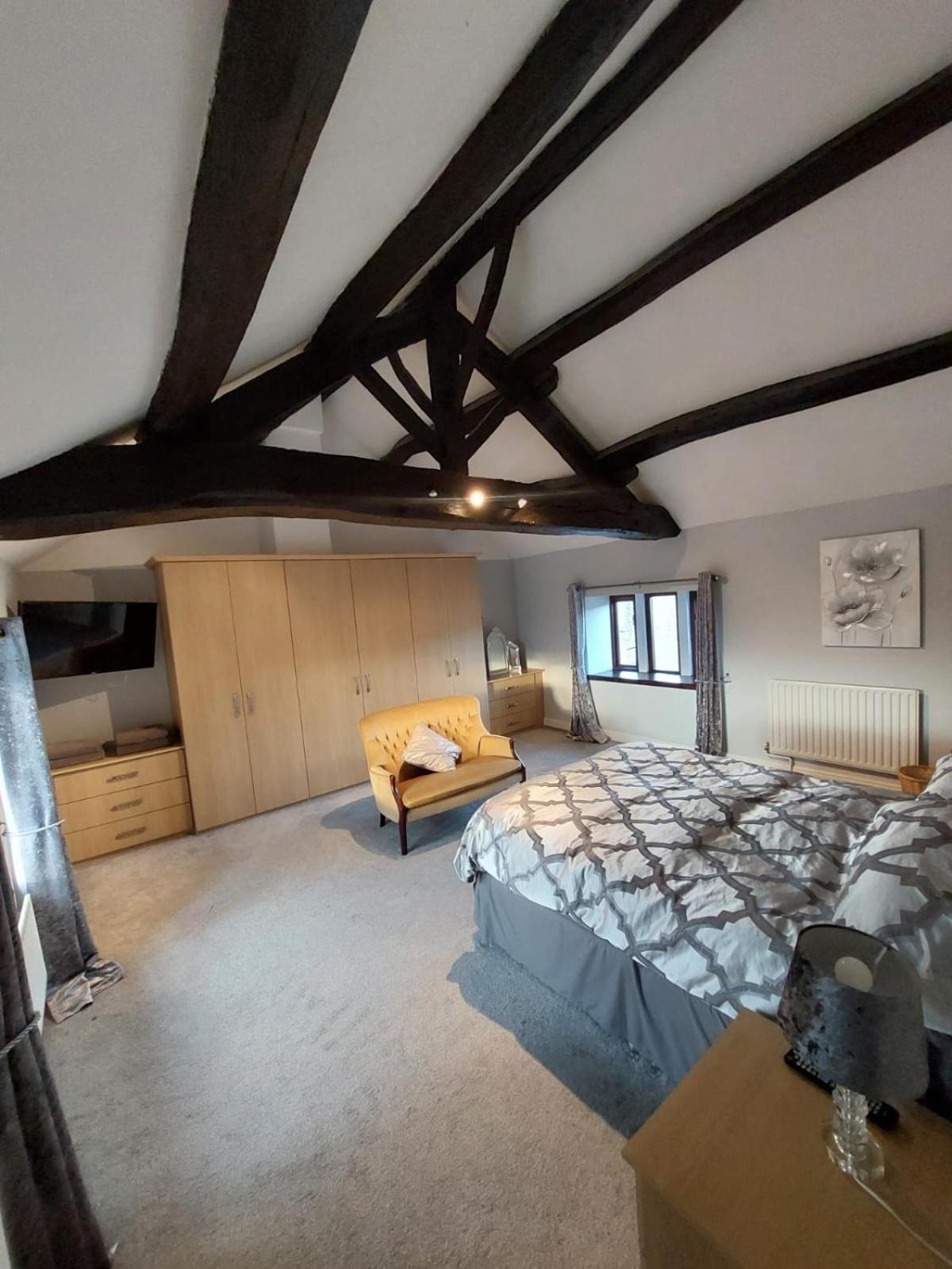 פודסי The Farm House Modern Spacious 2 Bedroom Home At Tong Road Leeds Perfect For Contractors Free Secure Parking מראה חיצוני תמונה